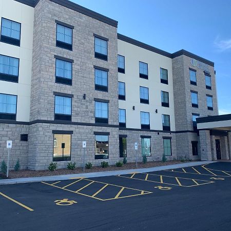 Cobblestone Hotel & Suites - Two Rivers מראה חיצוני תמונה
