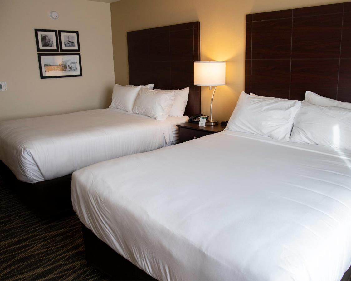 Cobblestone Hotel & Suites - Two Rivers מראה חיצוני תמונה