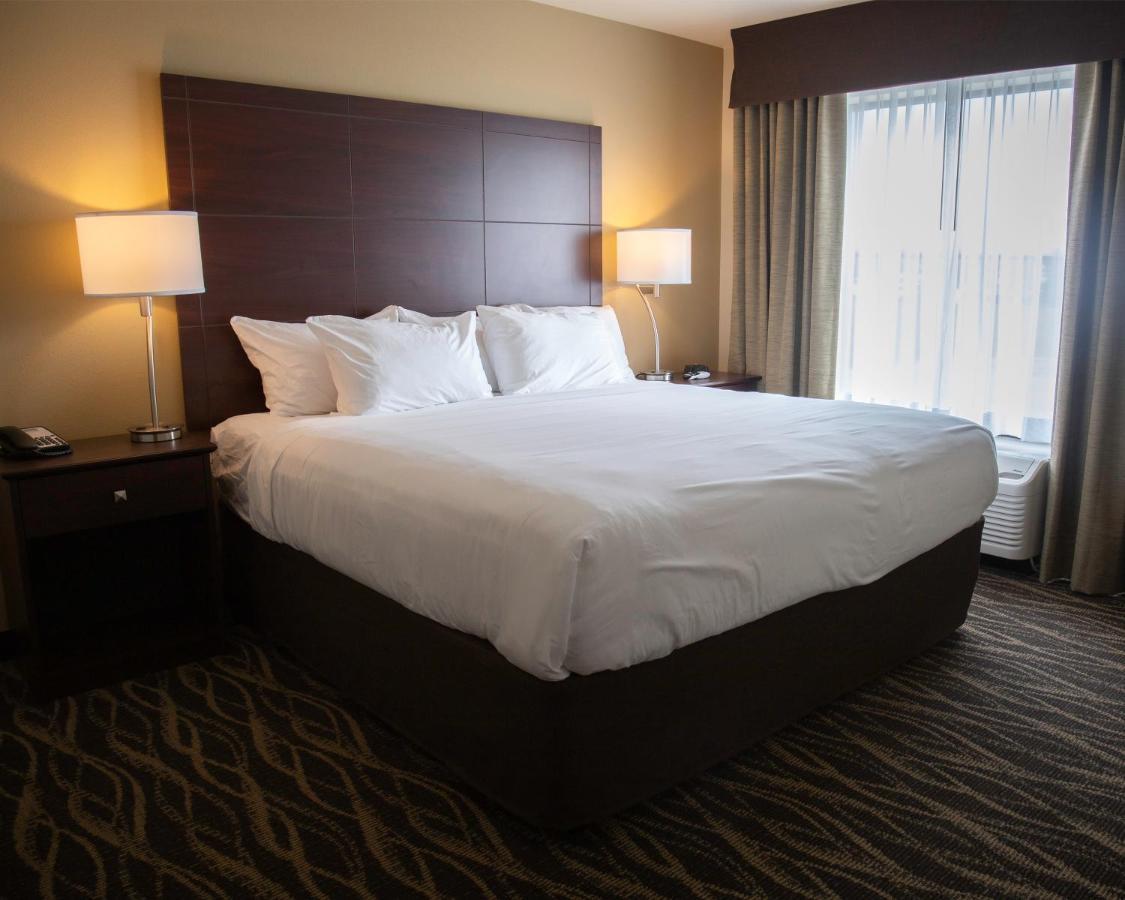 Cobblestone Hotel & Suites - Two Rivers מראה חיצוני תמונה